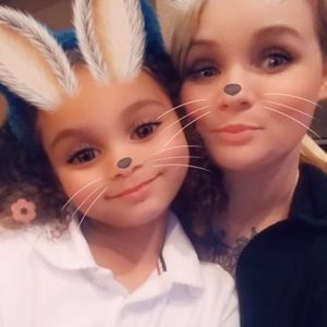 Meet your Posher, Devin